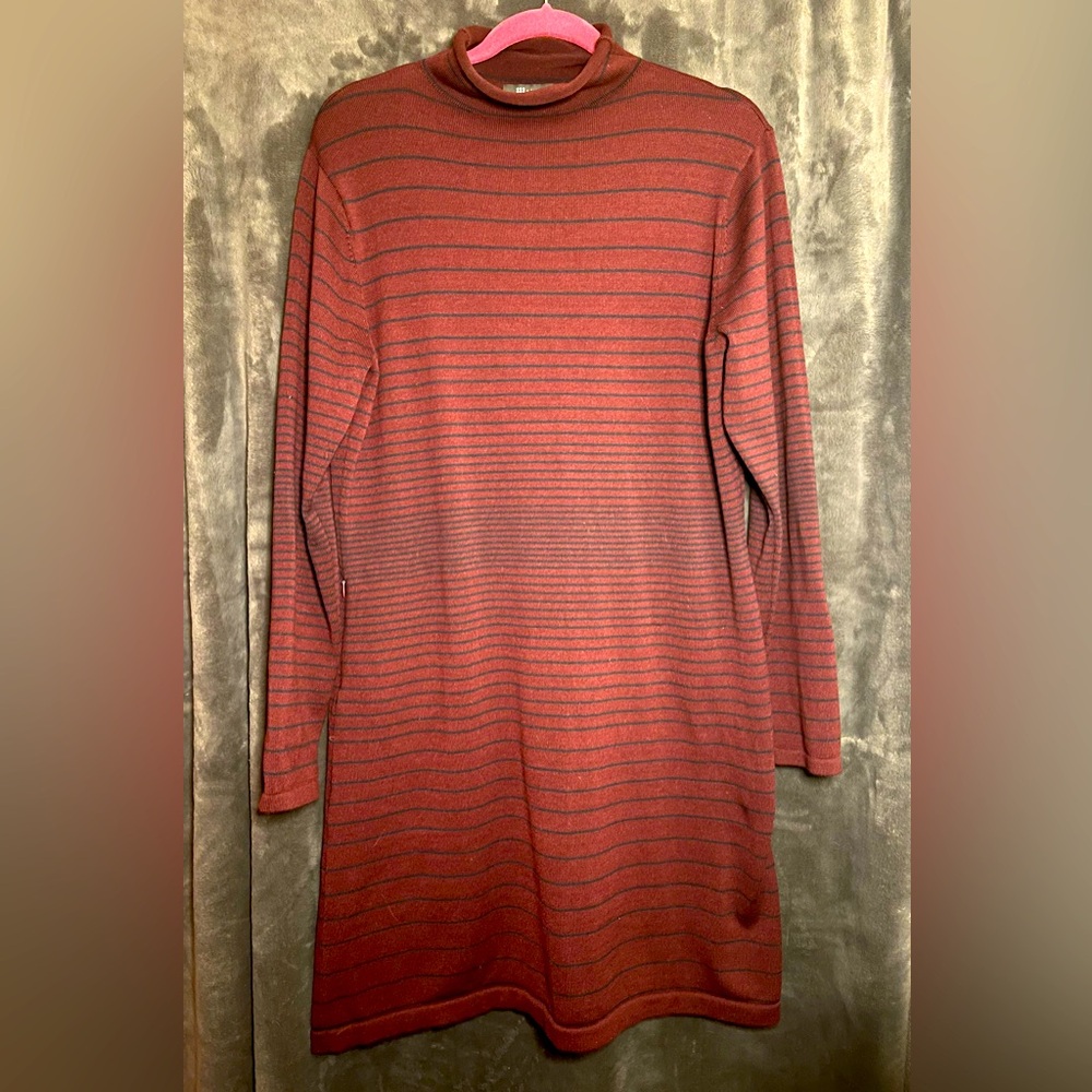 Title Nine Synergy 2.0 Turtleneck Dress Stripped Red Sweater Dress XL
